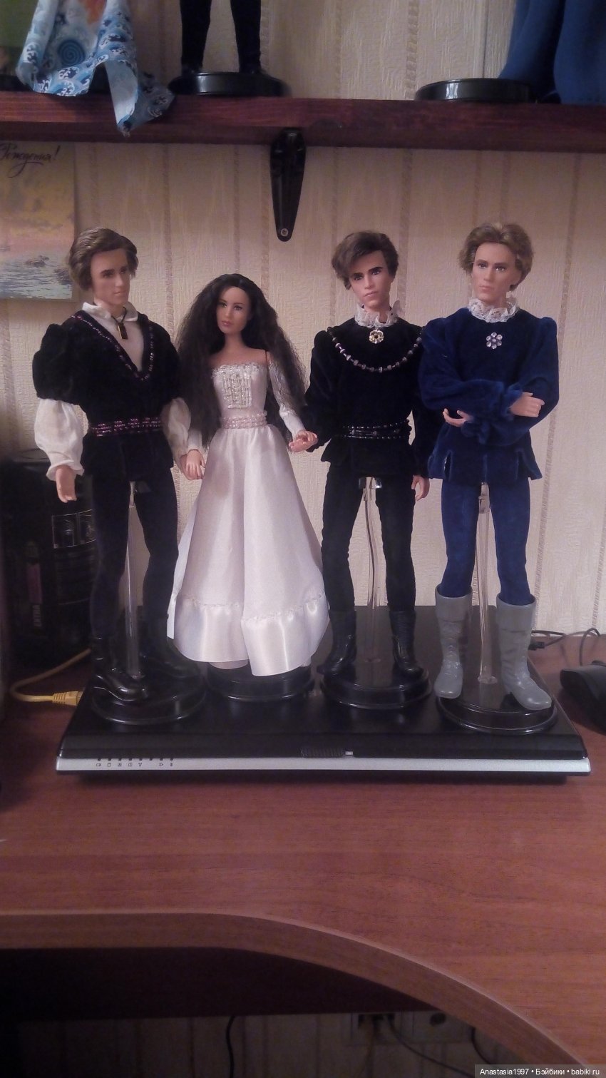 Супергерои и спасатели мира /Мои архивные фото /часть 16