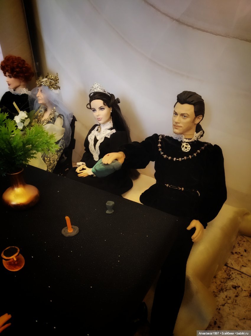 Августфест /Галерея ролей