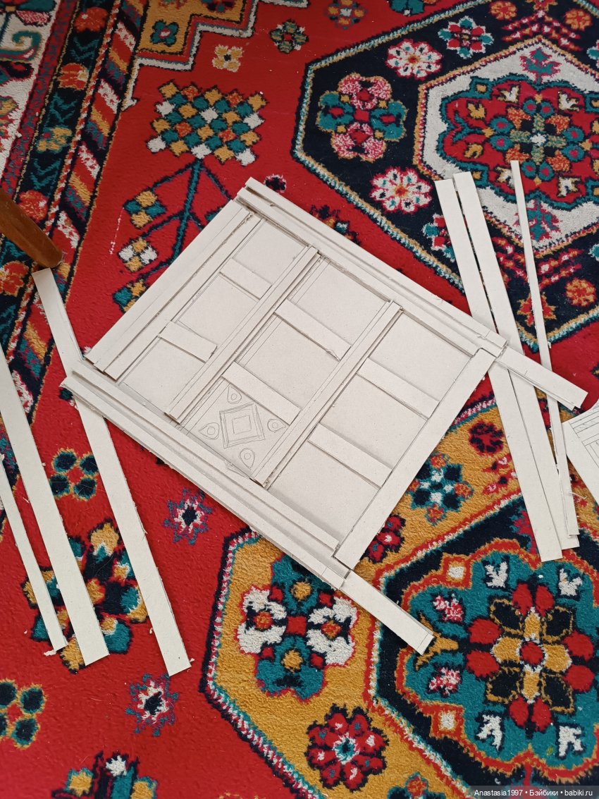 Средневековая кровать — Мебель для кукол и домиков: фото (фото 4)