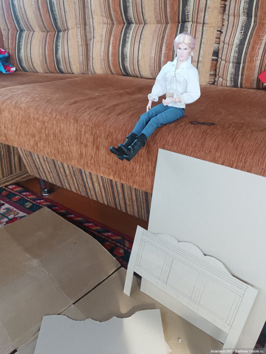 Средневековая кровать — Мебель для кукол и домиков: фото (фото 5)