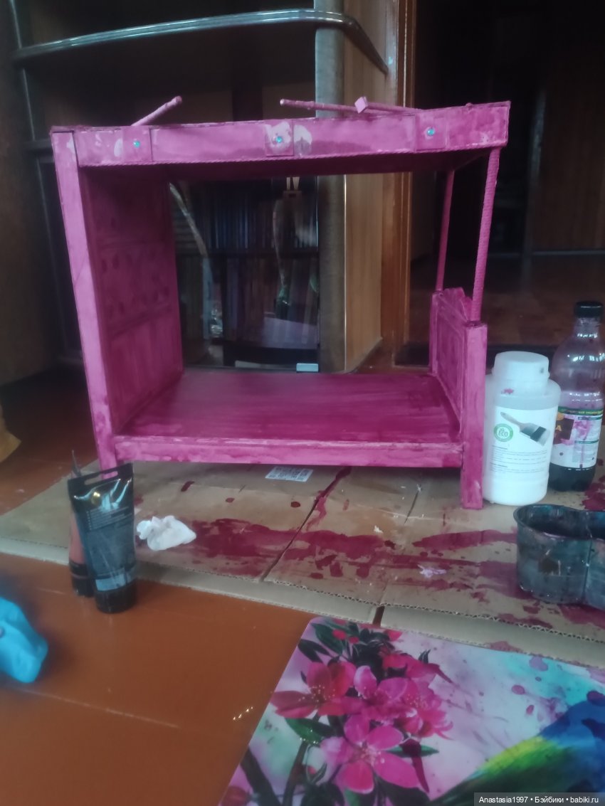 Средневековая кровать — Мебель для кукол и домиков: фото