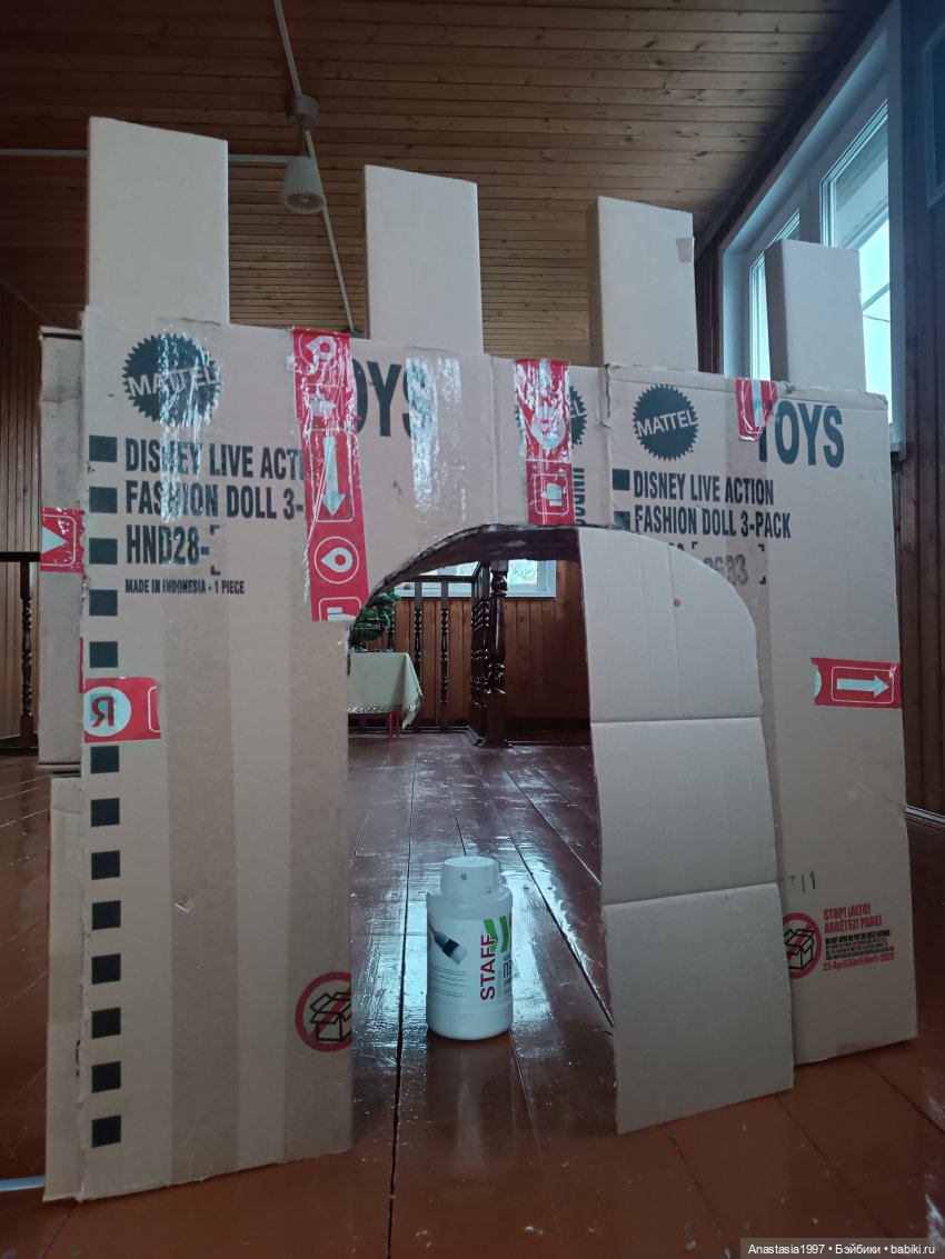 Средневековый замок начинается с ворот (фото 5)