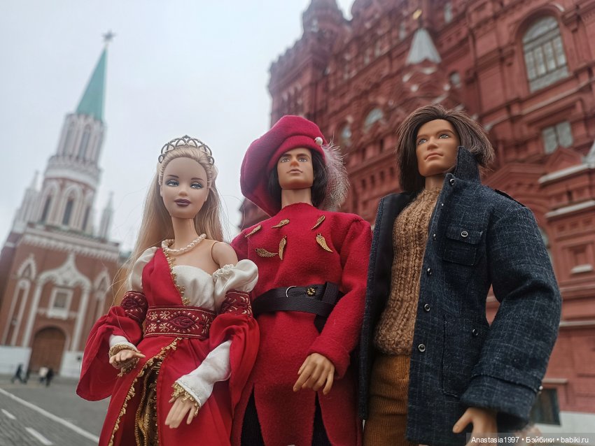 В центре замечена интересная группа