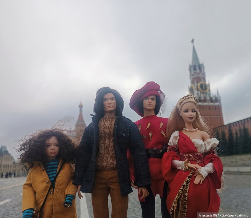 В центре замечена интересная группа (фото 2)