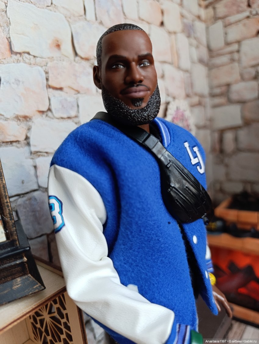 Леброн Джеймс — Куклы Barbie (Барби): Looks (фото 9)