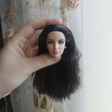 Голова Элизабет Тейлор