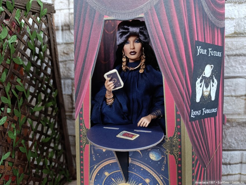 Rayna Ahmadi "Le Cirque Cabaret"