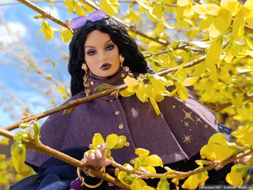 Rayna Ahmadi "Le Cirque Cabaret"