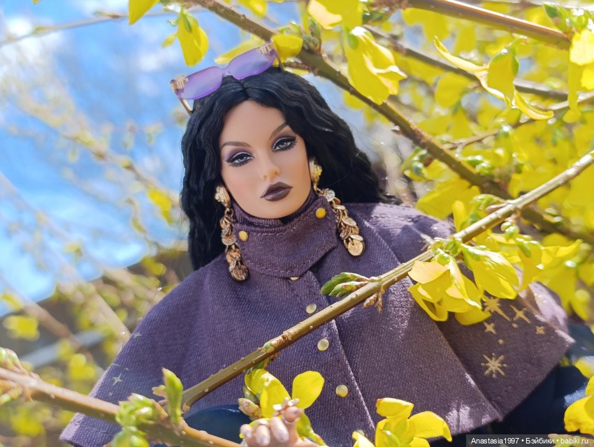 Rayna Ahmadi "Le Cirque Cabaret"