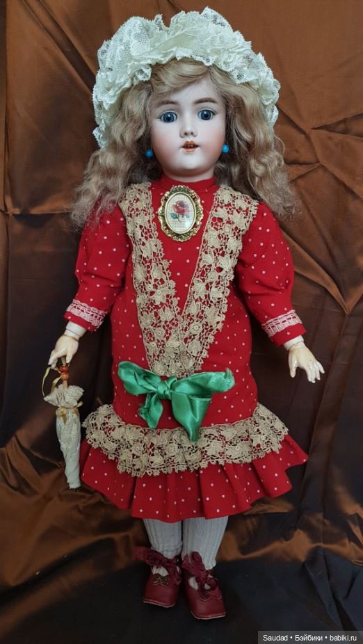 Платье для антикварной куклы: вторая попытка