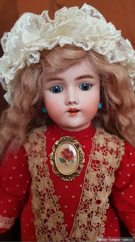 Платье для антикварной куклы: вторая попытка