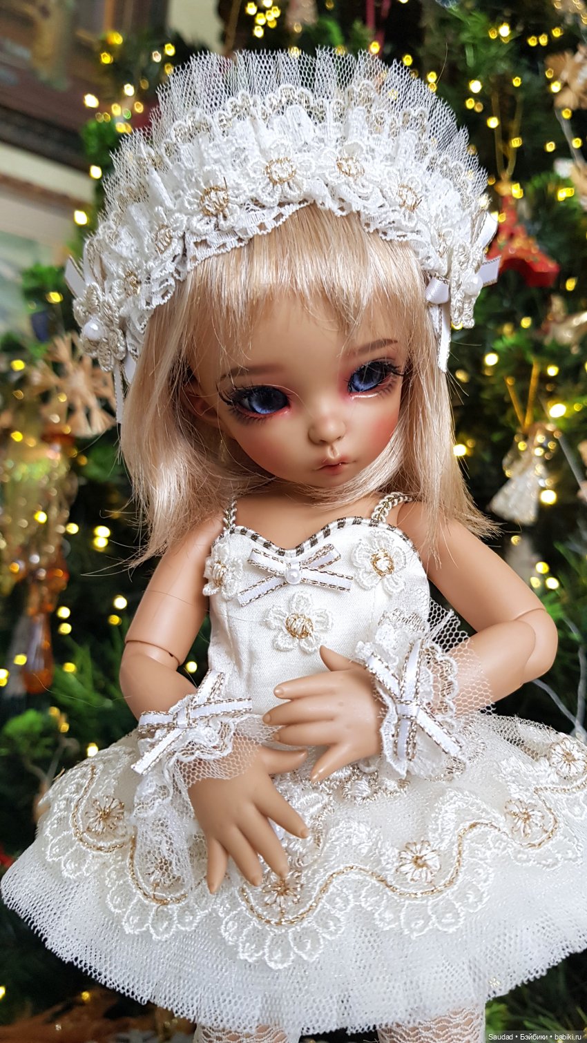 Пусть эта елочка в праздничный час каждой иголочкой радует нас