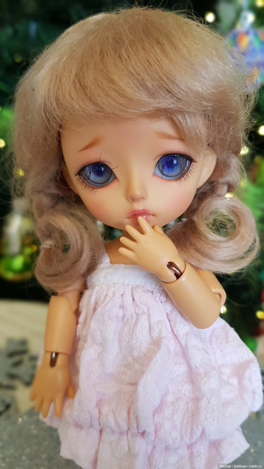 Пусть эта елочка в праздничный час каждой иголочкой радует нас