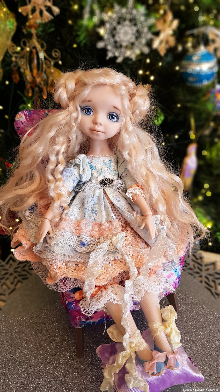 Пусть эта елочка в праздничный час каждой иголочкой радует нас