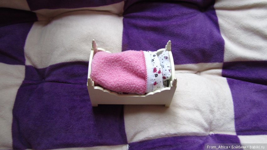 Миниатюрный постельный комплект