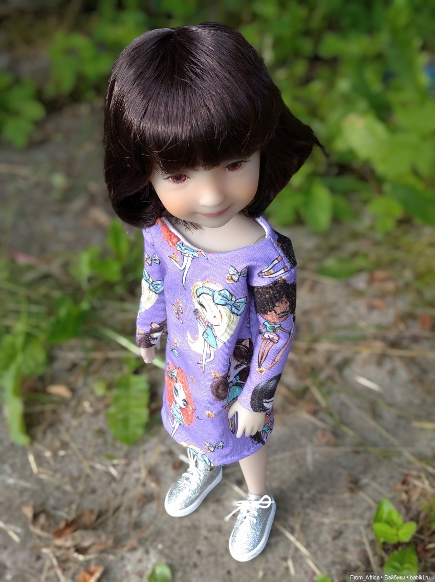 Первая прогулка, первое платье