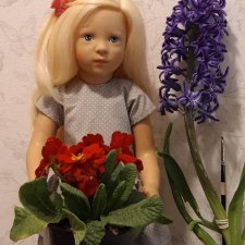 Агата поздравляет всех с 8 марта