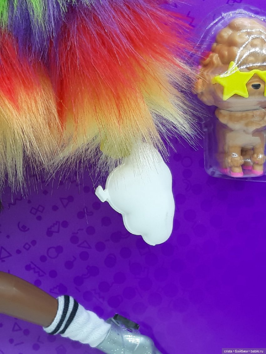 Barbie Extra Dol. №1: in Rainbow Coat with Pet Poodle. Распаковка и обзор (фото 7)