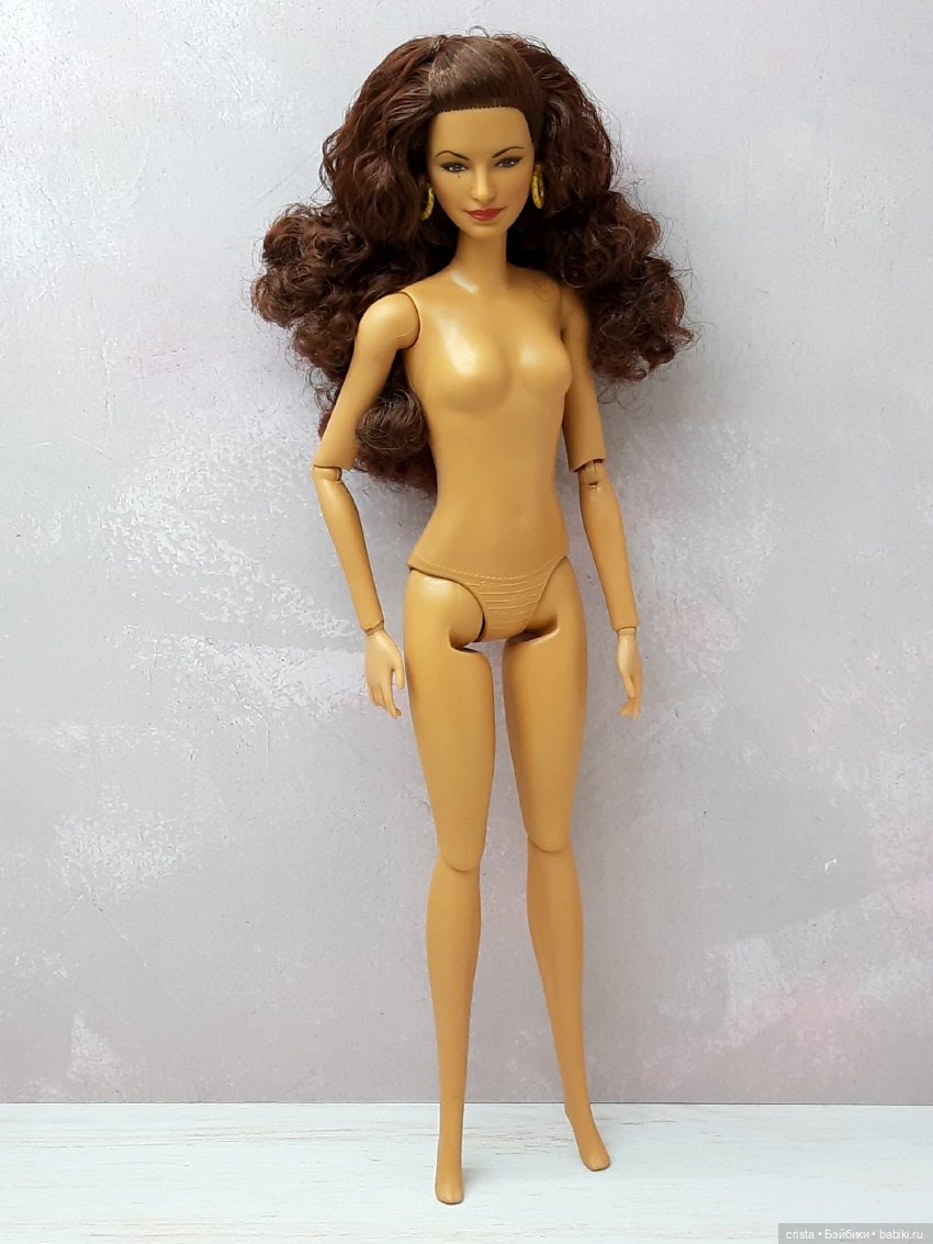 Куклы и герои. Дейзи Уилкс (Barbie Gloria Estefan)