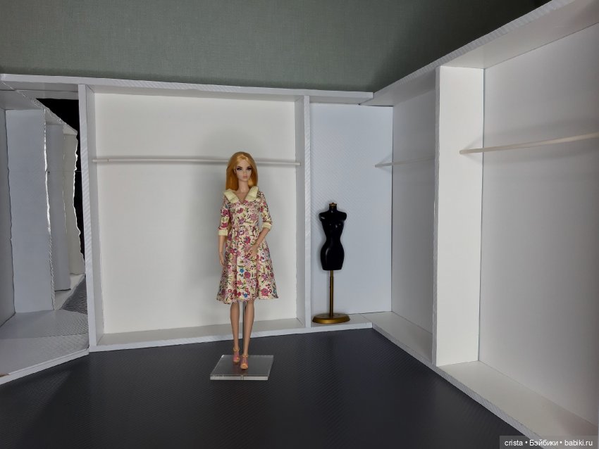 Магазин одежды — Мебель для кукол и домиков: фото (фото 5)