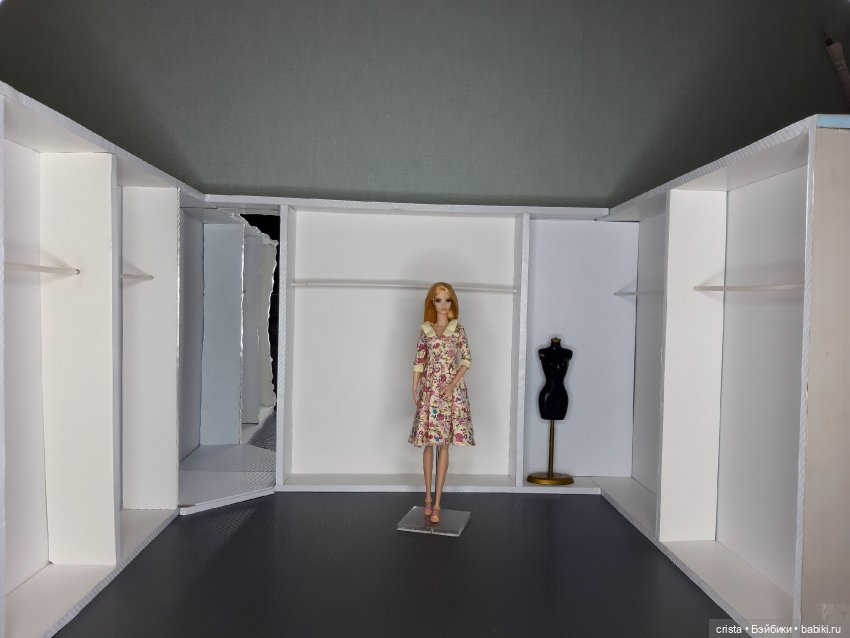 Магазин одежды — Мебель для кукол и домиков: фото (фото 4)