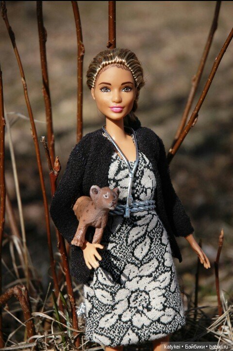 Новое Платье Королевы | Бэйбики Новое Платье Королевы — Куклы Barbie (Барби): Looks (фото 2)