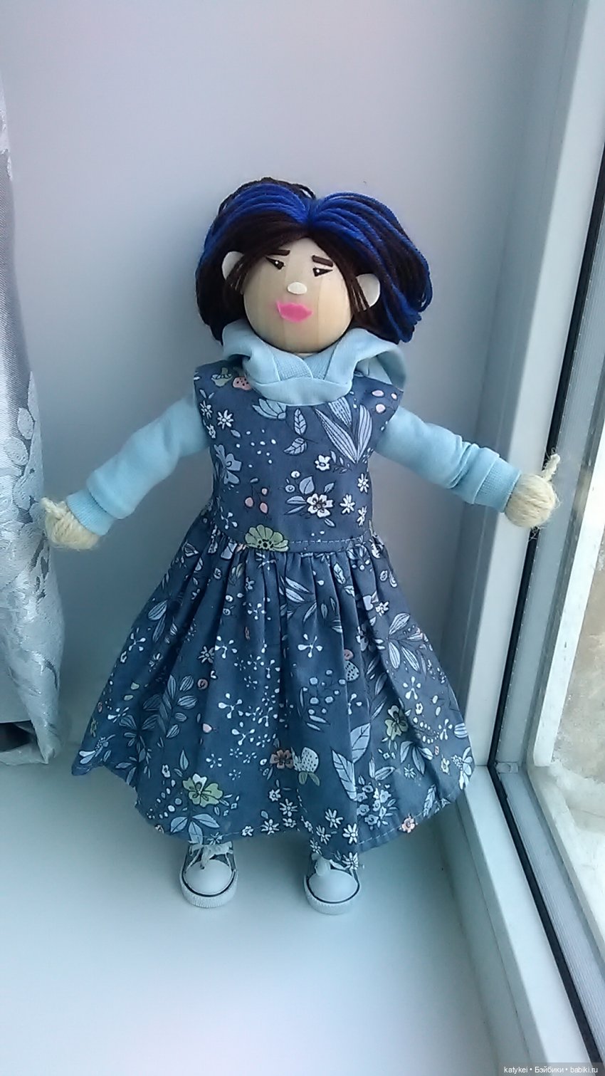 Лаура поздравляет с Пасхой. И новый аут (фото 10)