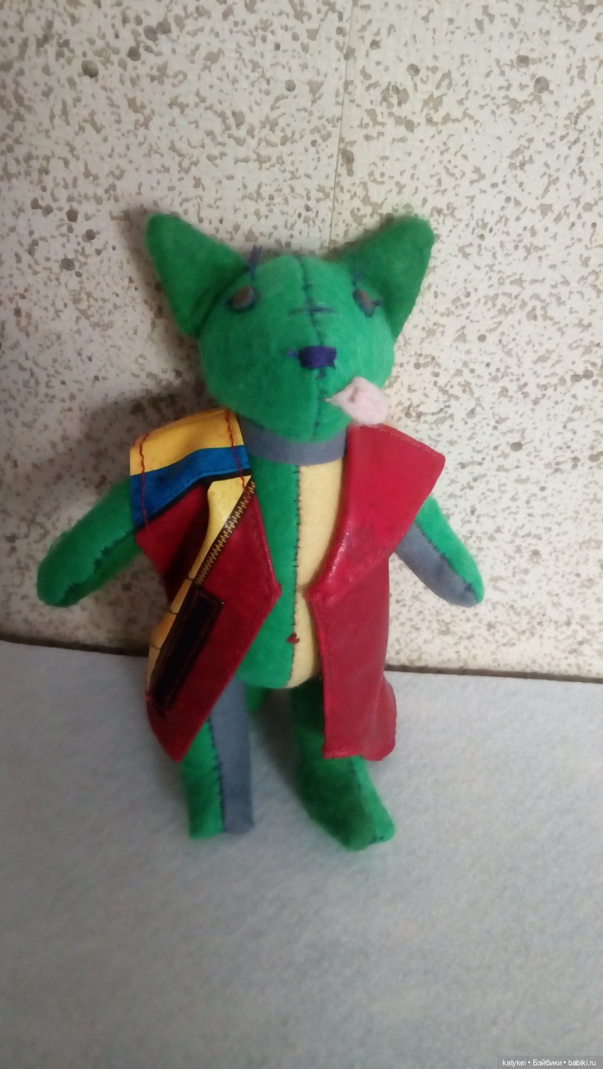 Офицер Лемонграсс собирается в дорогу