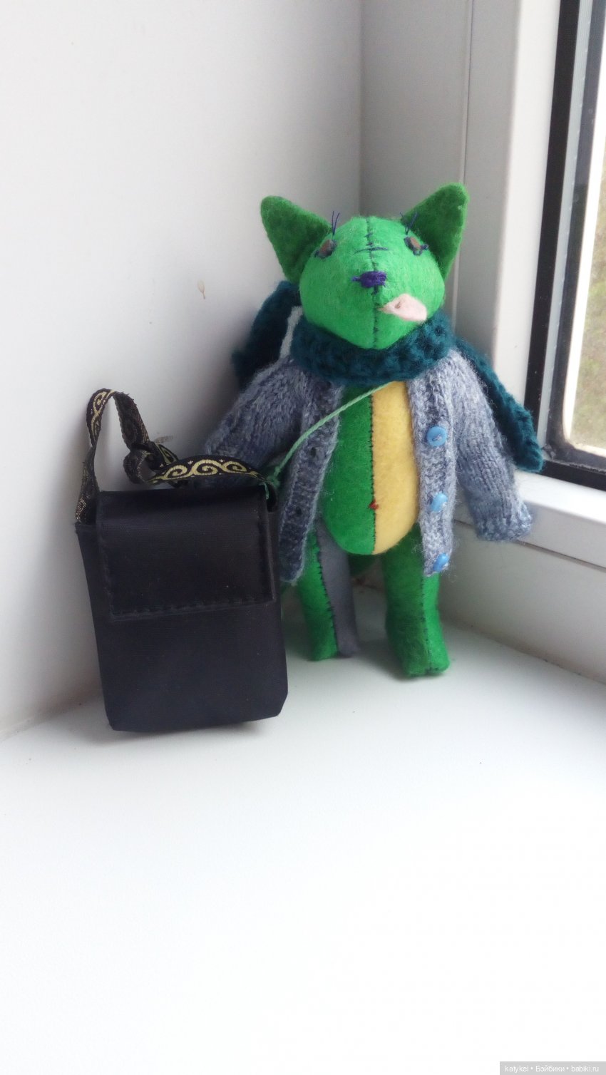 Офицер Лемонграсс собирается в дорогу