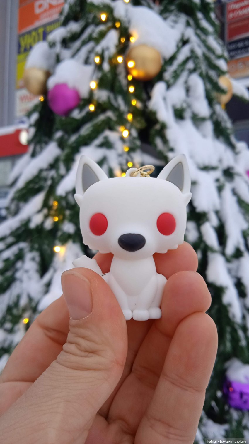 Жёлтая кошечка в переноске и другие