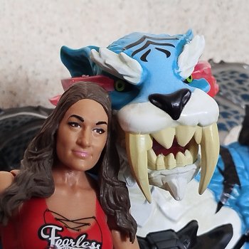 Тигро-дракон и Красная (Шапочка) Юбочка