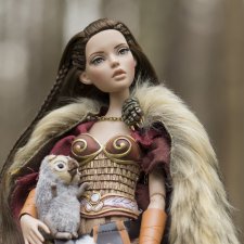 Лагерта - хрупкая девушка с грозным мечом