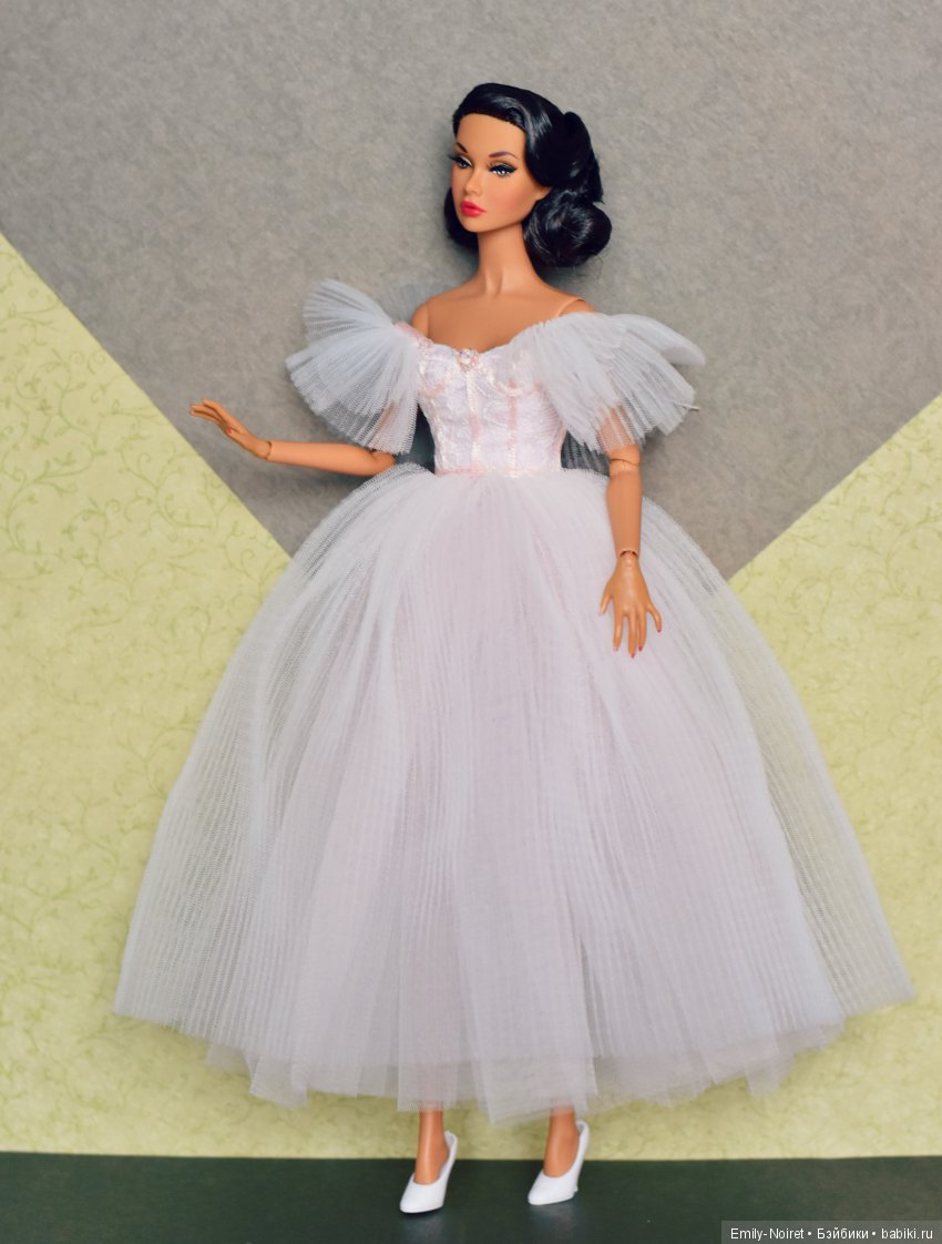 Новые платья для принцессы и королевы (фото 7)