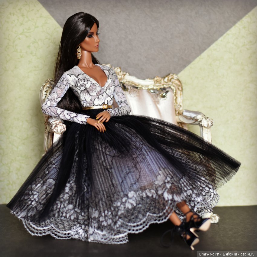 Новые платья для принцессы и королевы