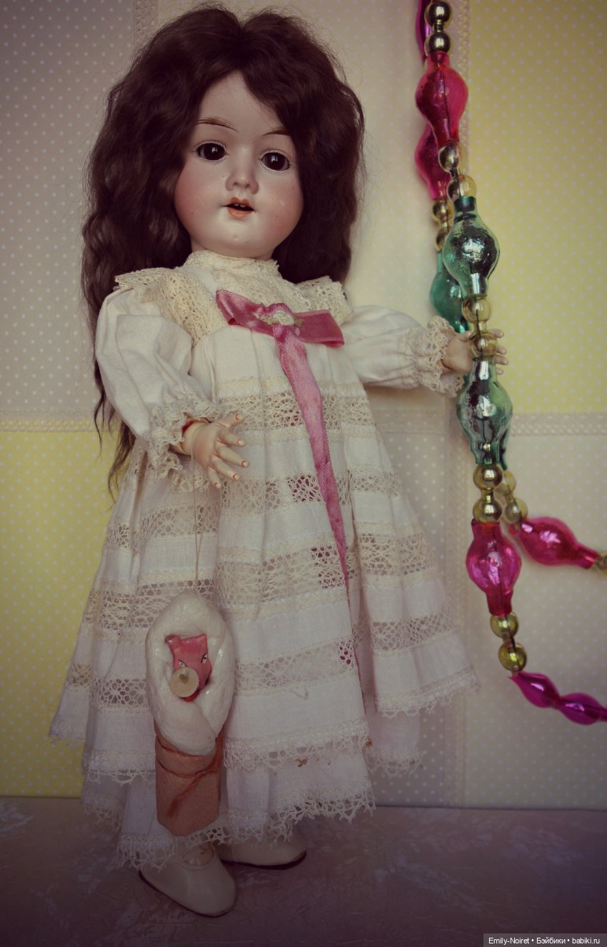 Девочки с историей — Редкие антикварные куклы и реплики: воск (фото 5)