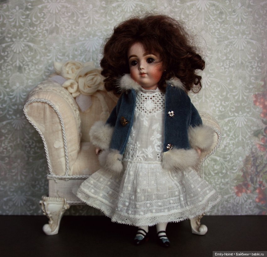 Девочки с историей — Редкие антикварные куклы и реплики: воск (фото 7)
