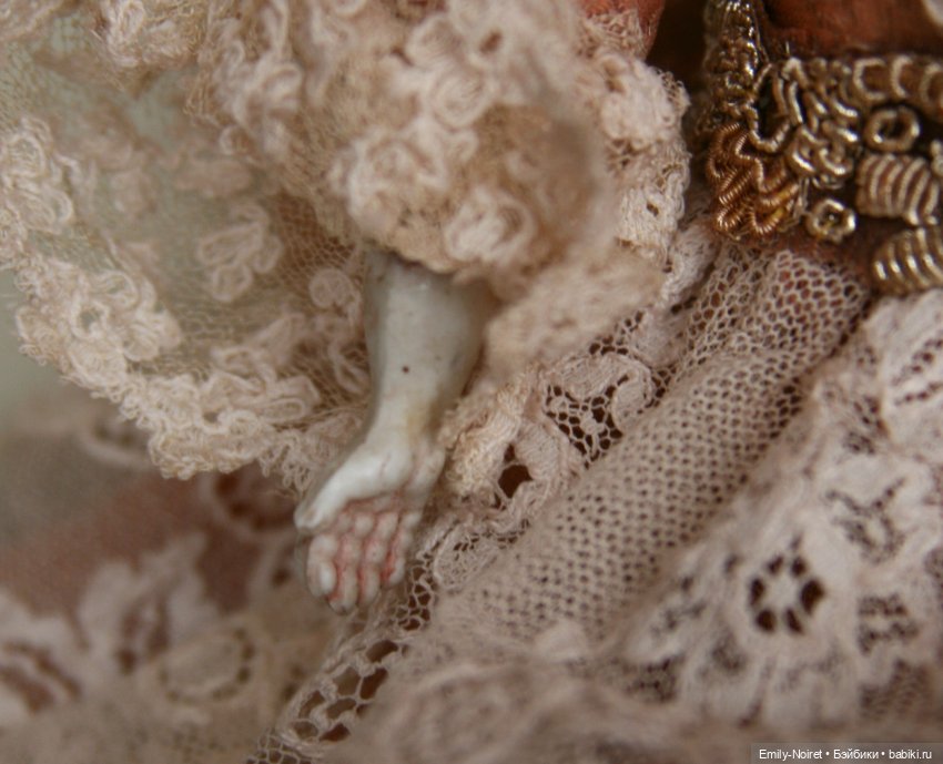 Девочки с историей — Редкие антикварные куклы и реплики: воск (фото 4)