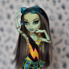 Frankie Stein Gloom Beach