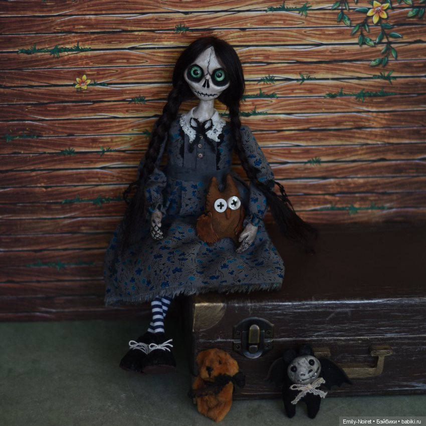 Зеленоглазая Венсдей Аддамс (фото 7)