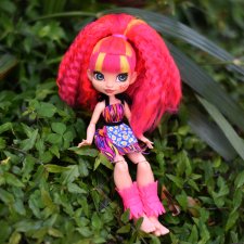 Эмберли в тропиках