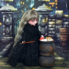 Агата варит зелье