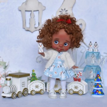 Дина и снеговички