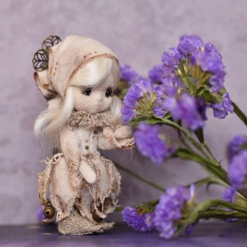 В лиловом цвете