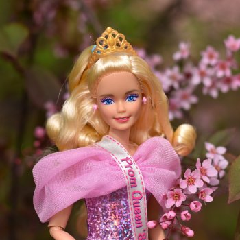 Розовая черемуха