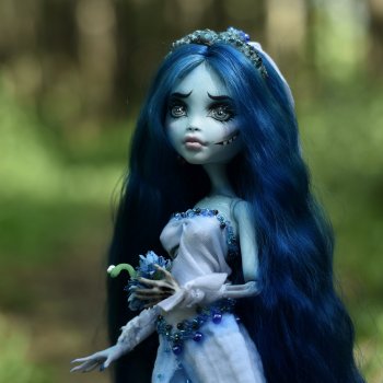 "Всегда невеста, и никогда - жена..."