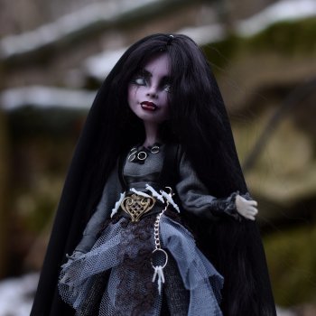 Средневековая вампирша