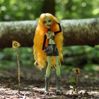 Зомби-модница Венера