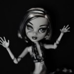 Monster High Skull Shores Frankie Stein