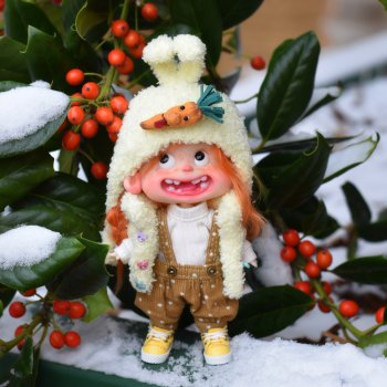 Люсенька в городе