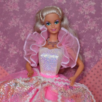 Costume Ball Barbie 1990